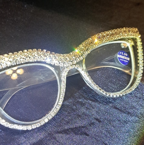 2:00 READING NUDE COLOR CAT EYE RINESTONE GLASSES - Picture 4 of 6